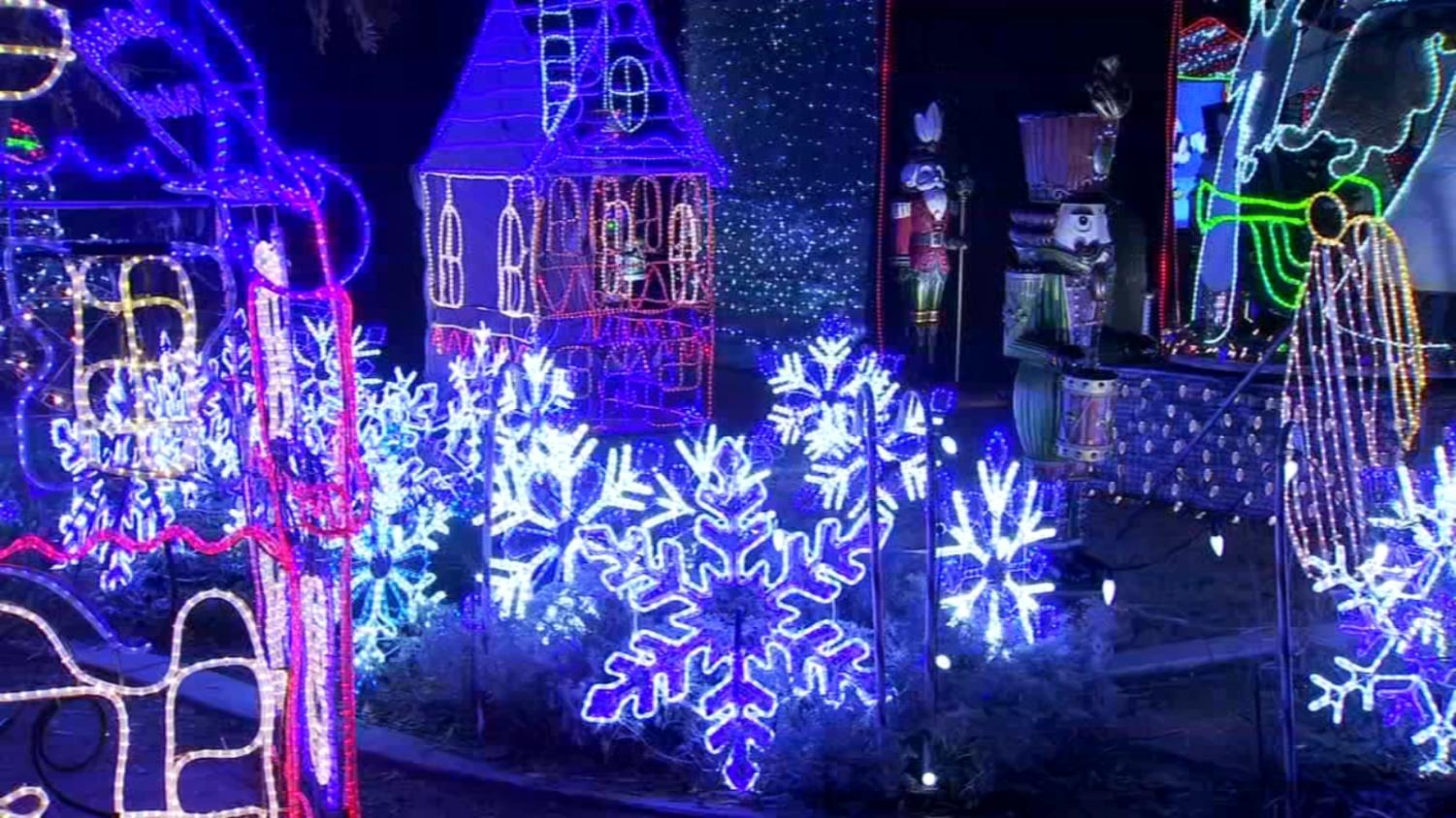 Three Places to See Holiday Lights Near Oxnard The Voyager